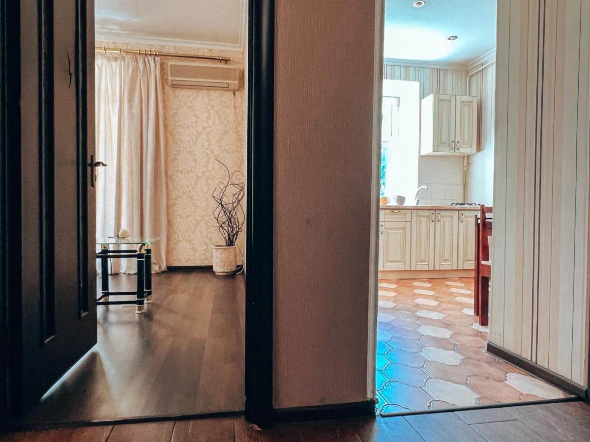 Квартира В Центре Крещатика Kiew Exterior foto