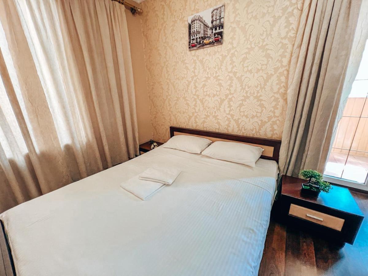 Квартира В Центре Крещатика Kiew Exterior foto